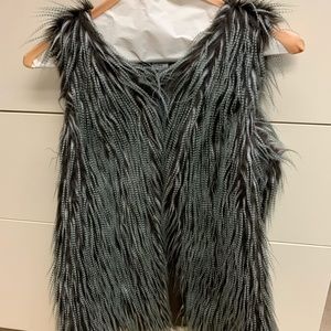 Max studio fur vest